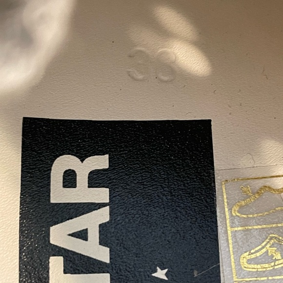 Golden Goose Superstar distressed metallic glittered leather sneakers - Picture 6 of 7